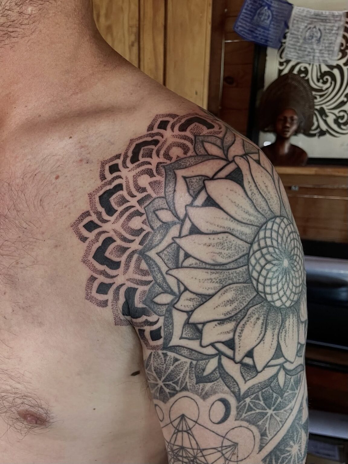 21 Geometric Tattoo Ideas for Men That Are Sharp and Striking - Tattoo ...